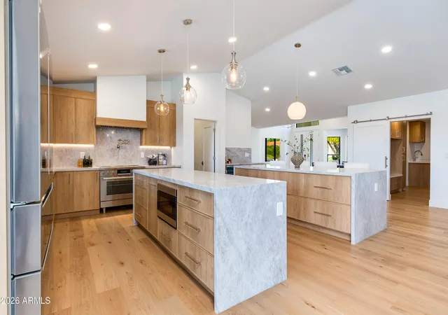 image of 10521 E Bella Vista Dr, Scottsdale, AZ 85258 | MLS# 7066096