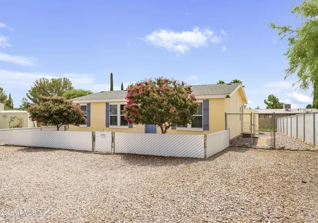 Photo 3 of Manufactured home for sale at 3681 S Inca Dove Pl, Sierra Vista, AZ 85650 | MLS# 7066669 | Listing updated on 2026-10-02