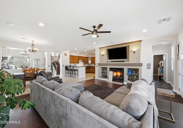 Photo 3 of Single family home for sale at 5515 S Roanoke St, Gilbert, AZ 85298 | MLS# 7066067 | Listing updated on 2026-09-15