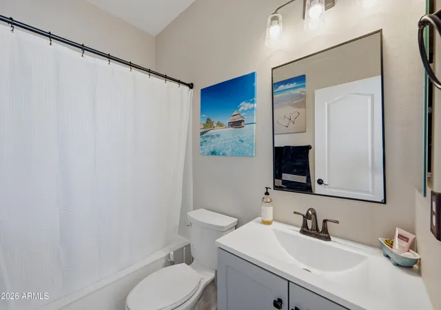 Photo 3 of Single family home for sale at 5515 S Roanoke St, Gilbert, AZ 85298 | MLS# 7066067 | Listing updated on 2026-09-28