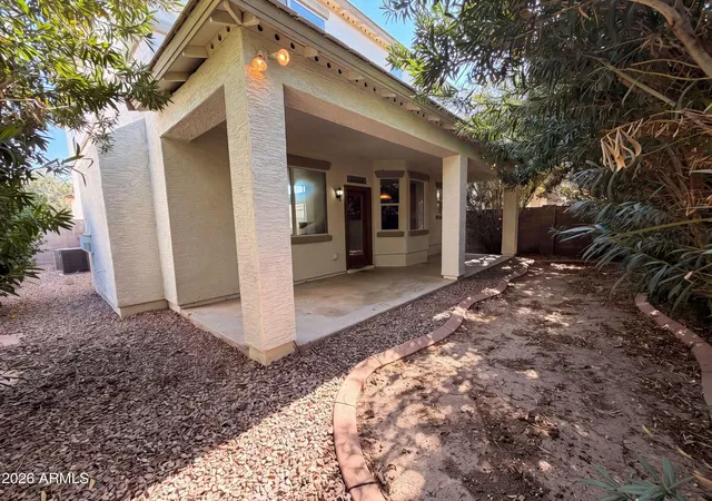 Photo 4 of Single family home for sale at 1214 E Frances Ln, Gilbert, AZ 85295 | MLS# 7065647 | Listing updated on 2026-08-28