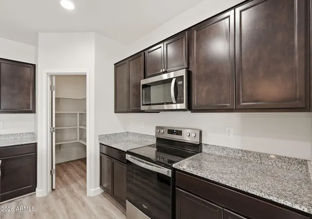4th image of 11204 W Mobile Ln, Tolleson, AZ 85353 | MLS# 7066809