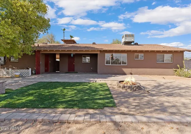 Photo 4 of Single family home for sale at 2301 W Saint John Rd, Phoenix, AZ 85023 | MLS# 7069592 | Listing updated on 2026-10-28