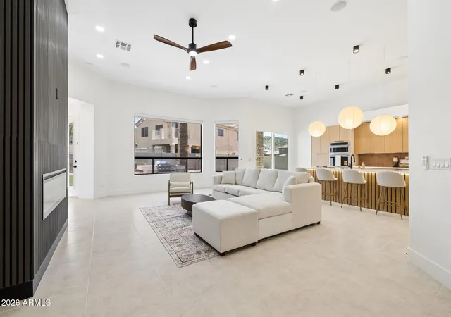 2nd image of 15001 S 5th Ave, Phoenix, AZ 85045 | MLS# 7065785