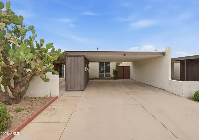 Photo 2 of Single family home for sale at 6327 N 34th Lane, Phoenix, AZ 85017 | MLS# 7065800 | Listing updated on 2026-08-18