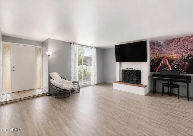Photo 4 of Single family home for sale at 6327 N 34th Lane, Phoenix, AZ 85017 | MLS# 7065800 | Listing updated on 2026-08-18
