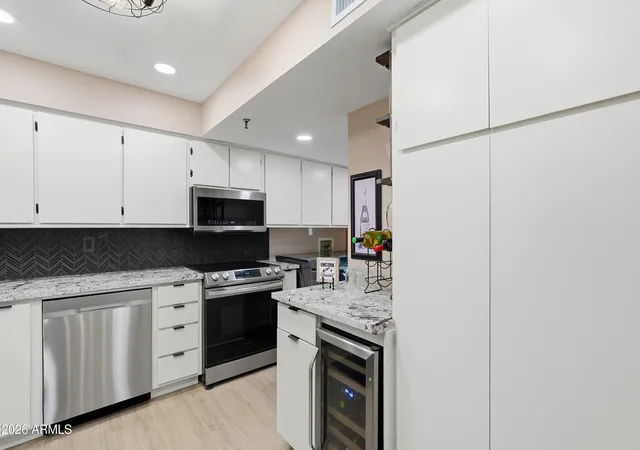 3rd image of 515 S Parkcrest -- #517, Mesa, AZ 85206 | MLS# 7065854