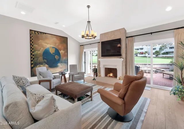 3rd image of 2626 E Arizona Biltmore Cir #17, Phoenix, AZ 85016 | MLS# 7067072