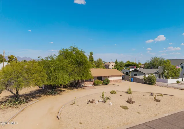 Photo 4 of Single family home for sale at 16223 N 40th Place, Phoenix, AZ 85032 | MLS# 7066004 | Listing updated on 2026-09-12