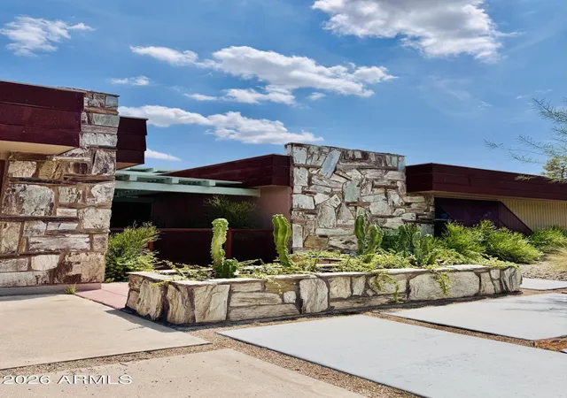 Photo 2 of Sale Pending at 14803 N 3rd Avenue, Phoenix, AZ 85023 | MLS# 7066235 | Listing updated on 2026-08-31
