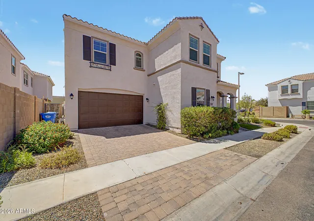 Photo 3 of Single family home for sale at 939 E Danbury Dr, Phoenix, AZ 85022 | MLS# 7068917 | Listing updated on 2026-09-11