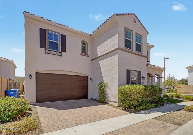 Photo 3 of Single family home for sale at 939 E Danbury Dr, Phoenix, AZ 85022 | MLS# 7068917 | Listing updated on 2026-09-11