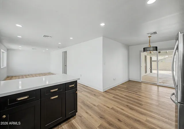 4th image of 1821 W Villa Rita Dr, Phoenix, AZ 85023 | MLS# 7066040