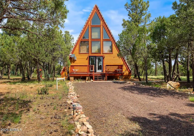 2nd image of 2290 Thunderbird Wy, Overgaard, AZ 85933 | MLS# 7066056