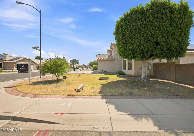 Photo 3 of Single family home for sale at 8371 W Villa Rita Dr, Peoria, AZ 85382 | MLS# 7066010 | Listing updated on 2026-09-08