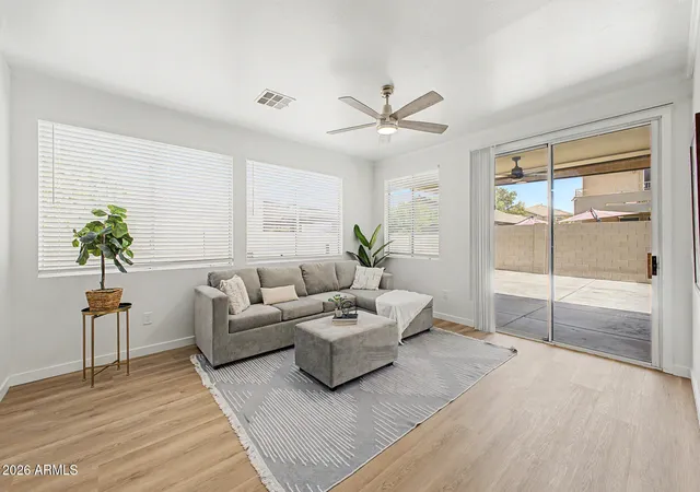 4th image of 6817 S 40Th Ln, Phoenix, AZ 85041 | MLS# 7069011