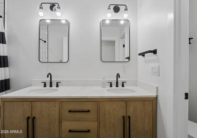 Photo 1 of Single family home for sale at 504 W Harmont Dr, Phoenix, AZ 85021 | MLS# 7066564 | Listing updated on 2026-10-21