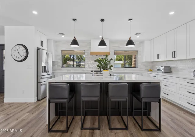 Photo 2 of Single family home for sale at 504 W Harmont Dr, Phoenix, AZ 85021 | MLS# 7066564 | Listing updated on 2026-10-21