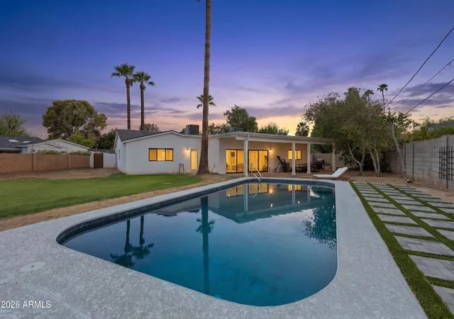 Photo 3 of Single family home for sale at 504 W Harmont Dr, Phoenix, AZ 85021 | MLS# 7066564 | Listing updated on 2026-10-21