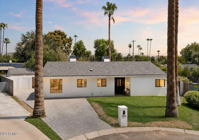 Photo 3 of Single family home for sale at 504 W Harmont Dr, Phoenix, AZ 85021 | MLS# 7066564 | Listing updated on 2026-09-29