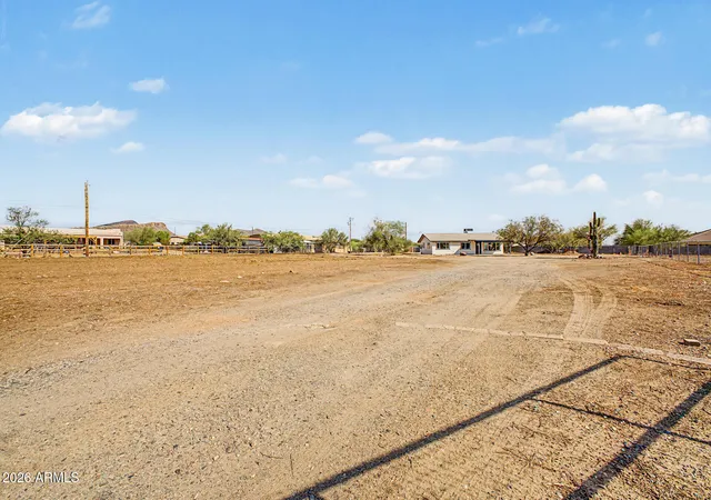 Photo 2 of Sale Pending at 42845 N 7th Avenue, New River, AZ 85087 | MLS# 7066440 | Listing updated on 2026-08-18
