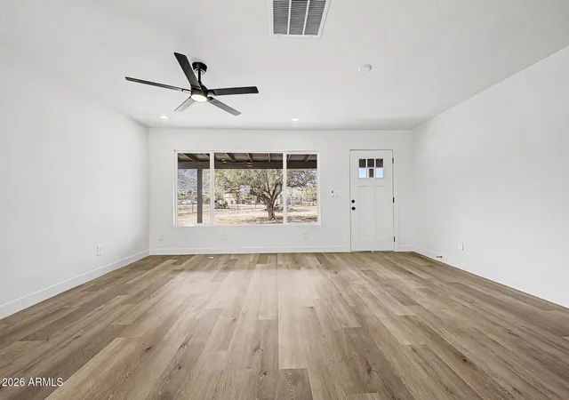 Photo 4 of Sale Pending at 42845 N 7th Avenue, New River, AZ 85087 | MLS# 7066440 | Listing updated on 2026-08-18