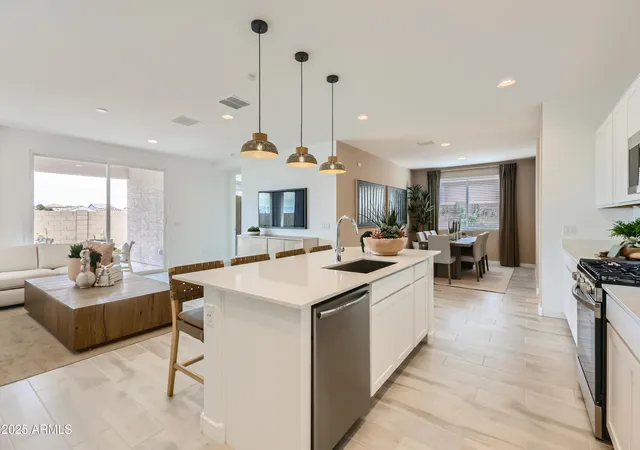 4th image of 23375 W Parkway Dr, Buckeye, AZ 85326 | MLS# 7066160
