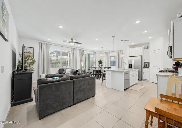 5th image of 8812 W Agora Ln, Tolleson, AZ 85353 | MLS# 7066711