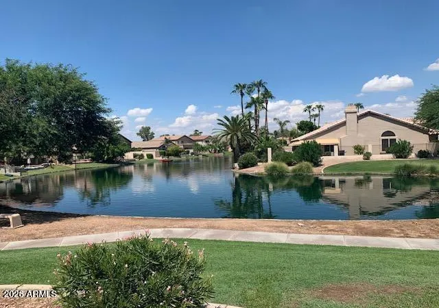 Photo 3 of Sale Pending at 914 W Azalea Pl, Chandler, AZ 85248 | MLS# 7066309 | Listing updated on 2026-10-08