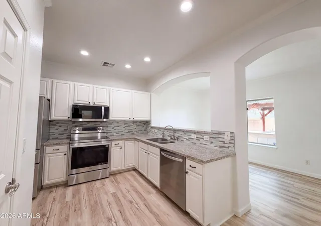 2nd image of 5641 S 10th Dr, Phoenix, AZ 85041 | MLS# 7066292