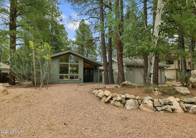 Photo 2 of Sale Pending at 5145 E Hickory Dr, Flagstaff, AZ 86004 | MLS# 7071007 | Listing updated on 2026-08-27