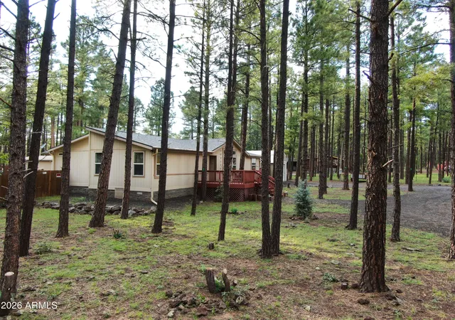 Photo 3 of Manufactured home for sale at 174 Elk Dr, Lakeside, AZ 85929 | MLS# 7066920 | Listing updated on 2026-09-02