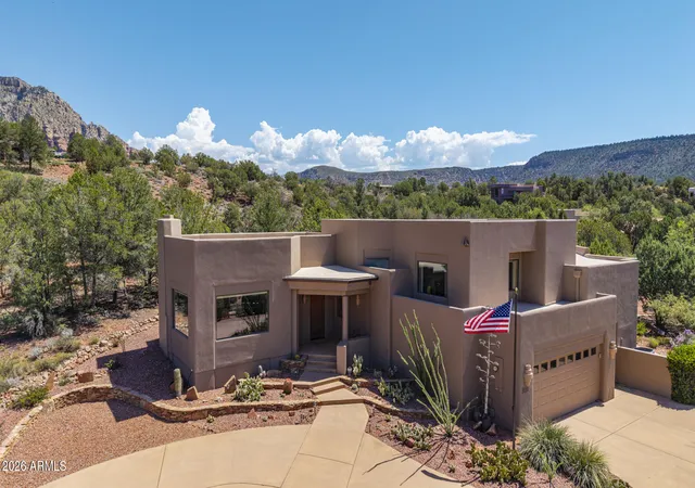 Photo 3 of Sale Pending at 1010 Lee Mountain Rd, Sedona, AZ 86351 | MLS# 7069928 | Listing updated on 2026-09-07