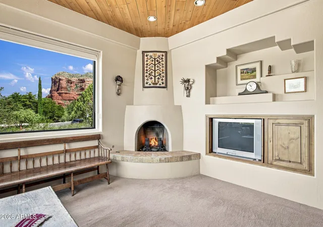 Photo 4 of Sale Pending at 1010 Lee Mountain Rd, Sedona, AZ 86351 | MLS# 7069928 | Listing updated on 2026-09-07