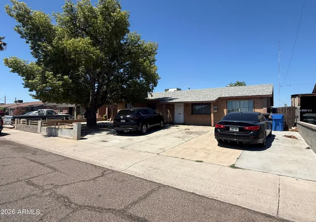 Photo 2 of Single family home for sale at 4820 N 73rd Avenue, Phoenix, AZ 85033 | MLS# 7066394 | Listing updated on 2026-08-14
