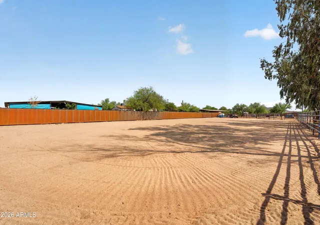 Photo 3 of Single family home for sale at 141 E Cloud Rd, Phoenix, AZ 85086 | MLS# 7067120 | Listing updated on 2026-08-22
