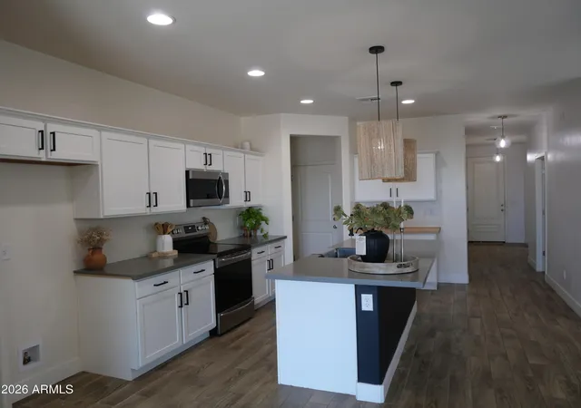 5th image of 17639 W Country Club Ter, Surprise, AZ 85387 | MLS# 7066561