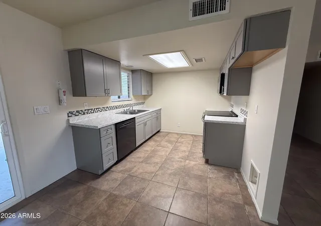 Photo 4 of Single family home for sale at 356 Peretz Cir, Morristown, AZ 85342 | MLS# 7066538 | Listing updated on 2026-10-02