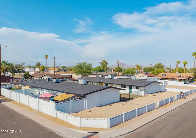 3rd image of 2140 W Heatherbrae Dr, Phoenix, AZ 85015 | MLS# 7066520