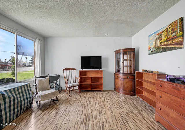 Photo 4 of Sale Pending at 6534 N 43rd Avenue, Glendale, AZ 85301 | MLS# 7066757 | Listing updated on 2026-10-01