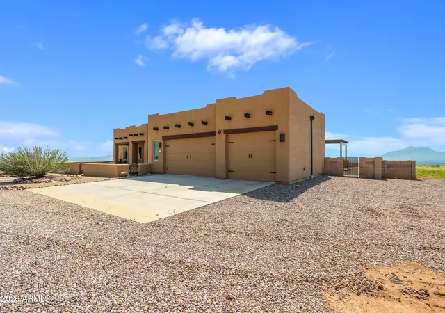 4th image of 6100 E Darley Dr, Hereford, AZ 85615 | MLS# 7067016