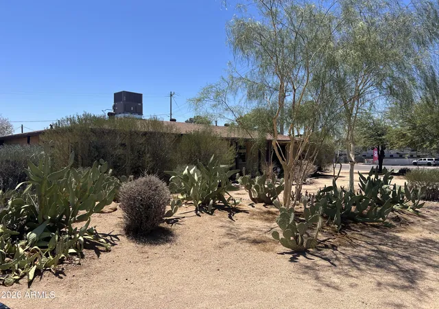 4th image of 1201 E Desert Park Ln #1 and 2, Phoenix, AZ 85020 | MLS# 7067985