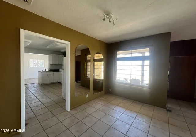 5th image of 1201 E Desert Park Ln #1 and 2, Phoenix, AZ 85020 | MLS# 7067985