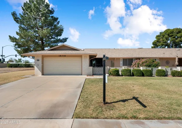 Photo 2 of Townhouse for sale at 18018 N Highwood Ct, Sun City, AZ 85373 | MLS# 7067491 | Listing updated on 2026-09-20