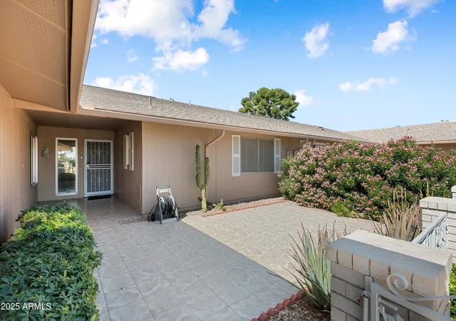 Photo 3 of Townhouse for sale at 18018 N Highwood Ct, Sun City, AZ 85373 | MLS# 7067491 | Listing updated on 2026-09-20