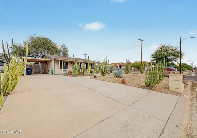 Photo 3 of Sale Pending at 8103 N 11th Street, Phoenix, AZ 85020 | MLS# 7067129 | Listing updated on 2026-08-29