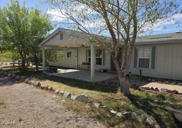 Photo 1 of Manufactured home for sale at 982 E Saguaro Dr, Globe, AZ 85501 | MLS# 7066714 | Listing updated on 2026-09-09