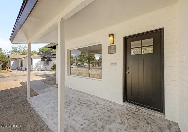 Photo 4 of Townhouse for sale at 111 E Bonita Way, Tempe, AZ 85281 | MLS# 7067136 | Listing updated on 2026-09-30