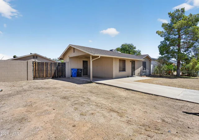 2nd image of 1650 W Campo Bello Dr, Phoenix, AZ 85023 | MLS# 7066983