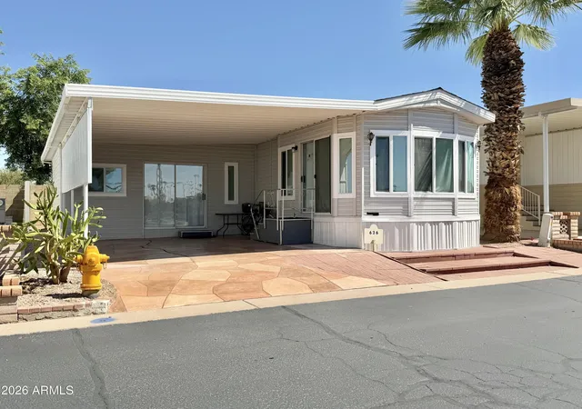 Photo 3 of Manufactured home for sale at 111 S Greenfield Rd #636, Mesa, AZ 85206 | MLS# 7067842 | Listing updated on 2026-09-17